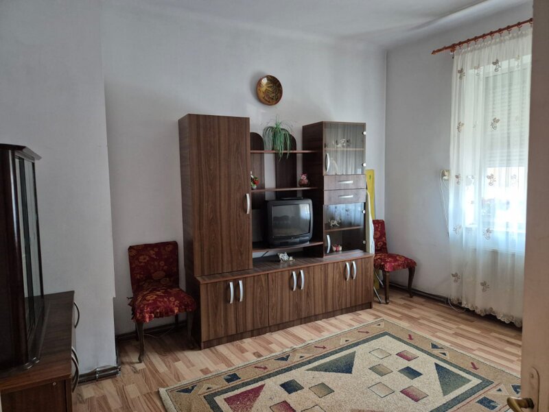 Tineretului, de vanzare apartament 2 camere, decomandat, 55 mp utili, parter